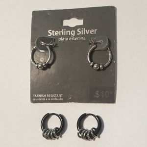 2 pair of hoop earrings